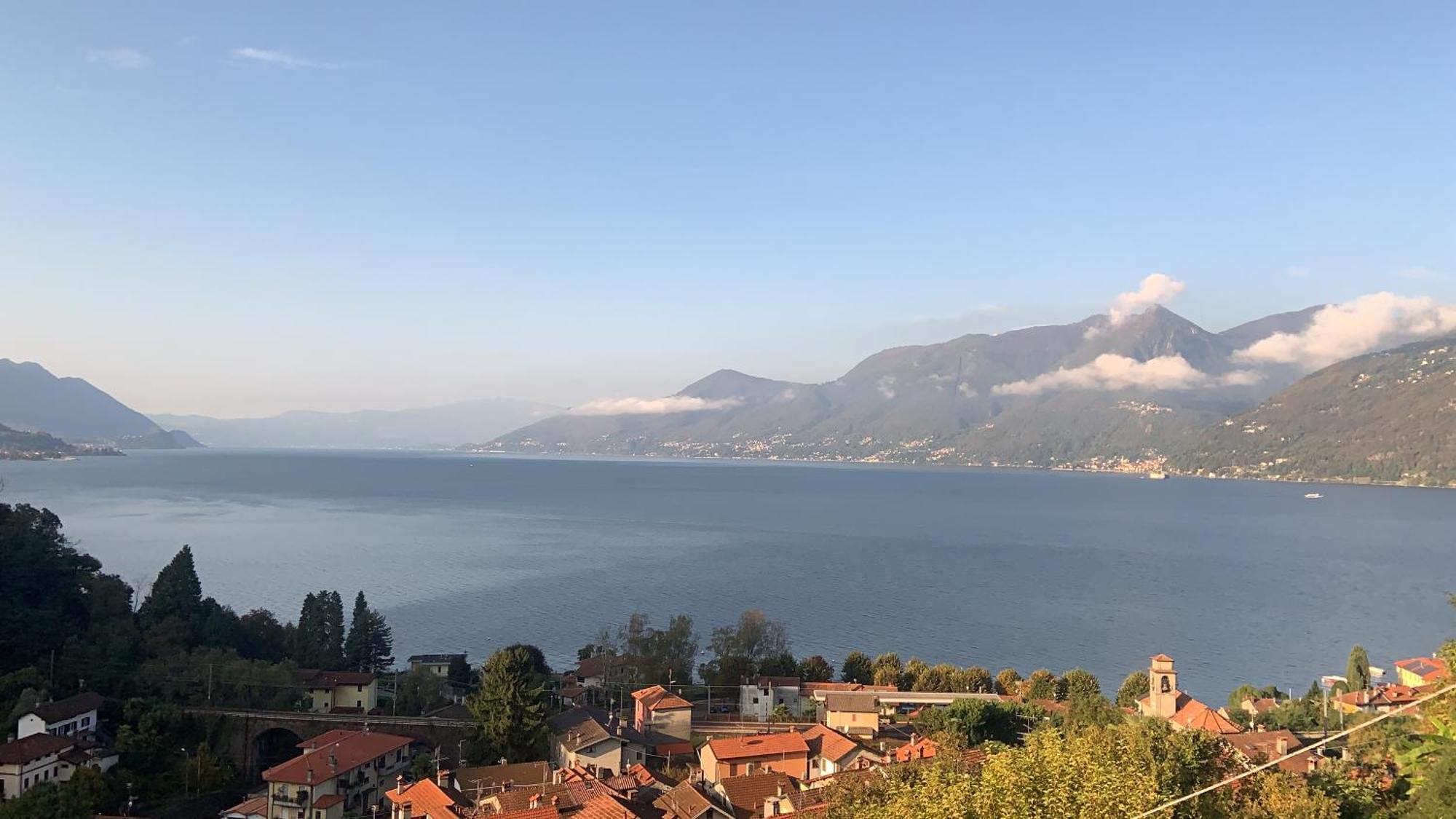 Casa Colmegna Mit Traumhaften See- Und Bergblick Luino Oda fotoğraf